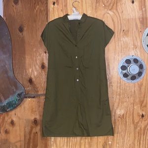 Madewell olive button down shirt dress with pockets! Small